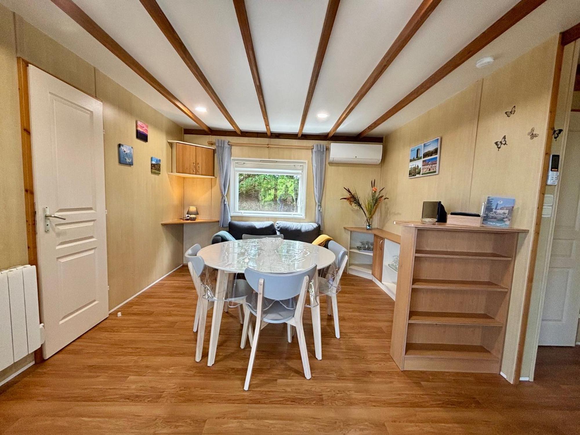 Montesquiou-Chalet-5 Personnes Luaran gambar